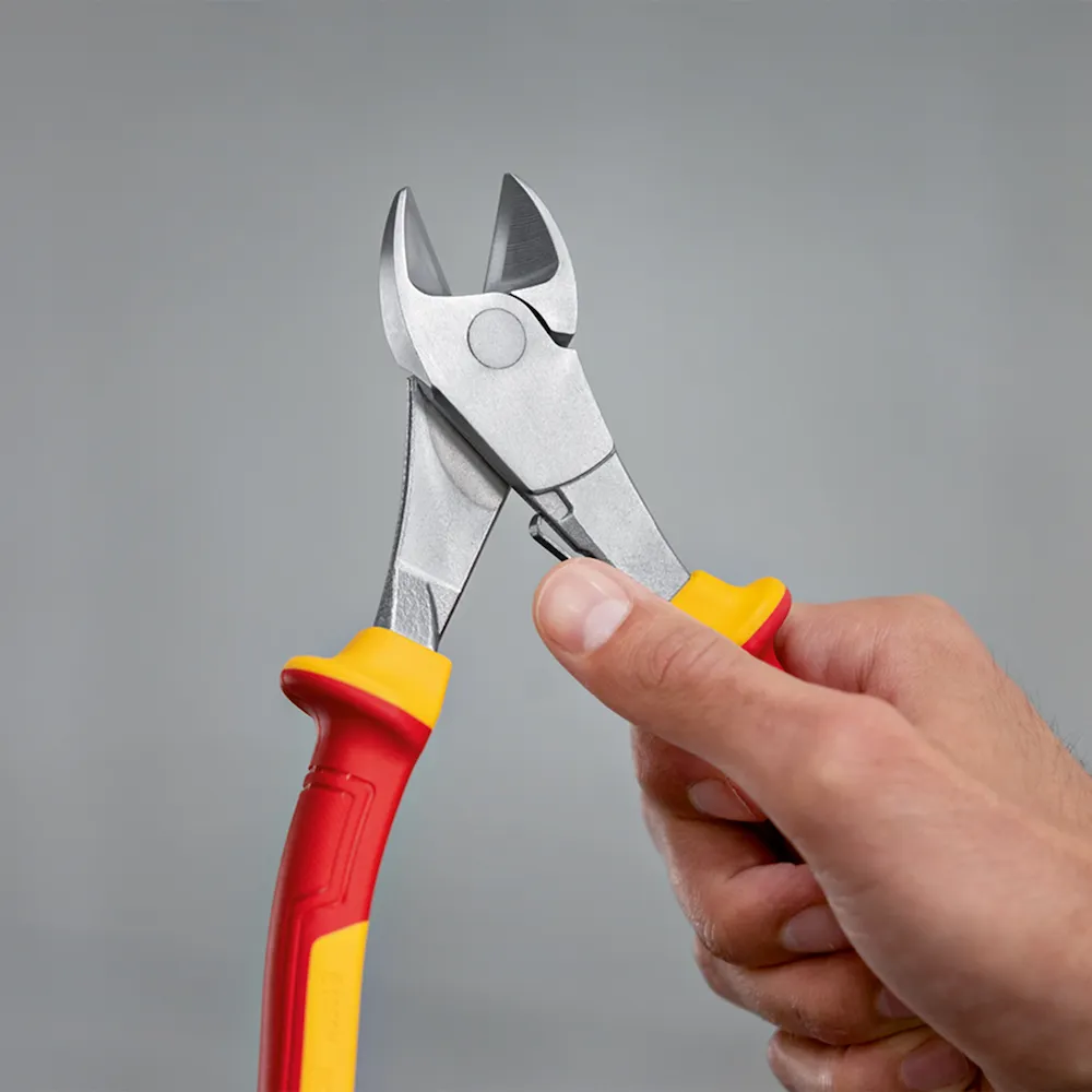 Alicate de corte lateral diagonal Bosch VDE 200mm