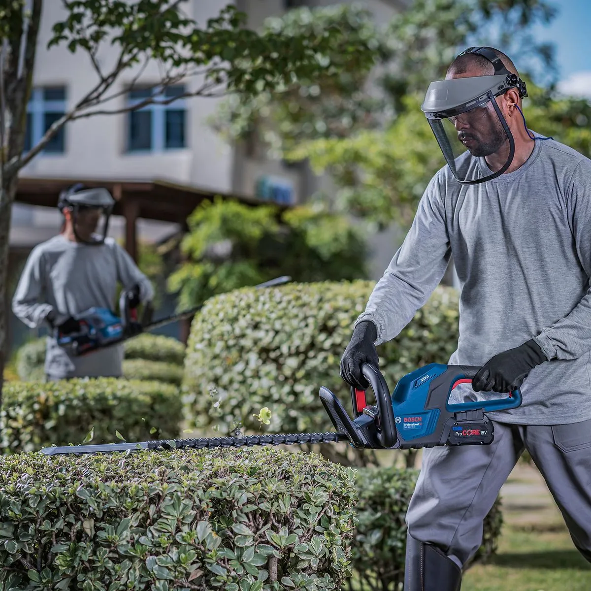 Aparador de cerca viva Bosch GHE 18V-60 Brushless Sem bateria