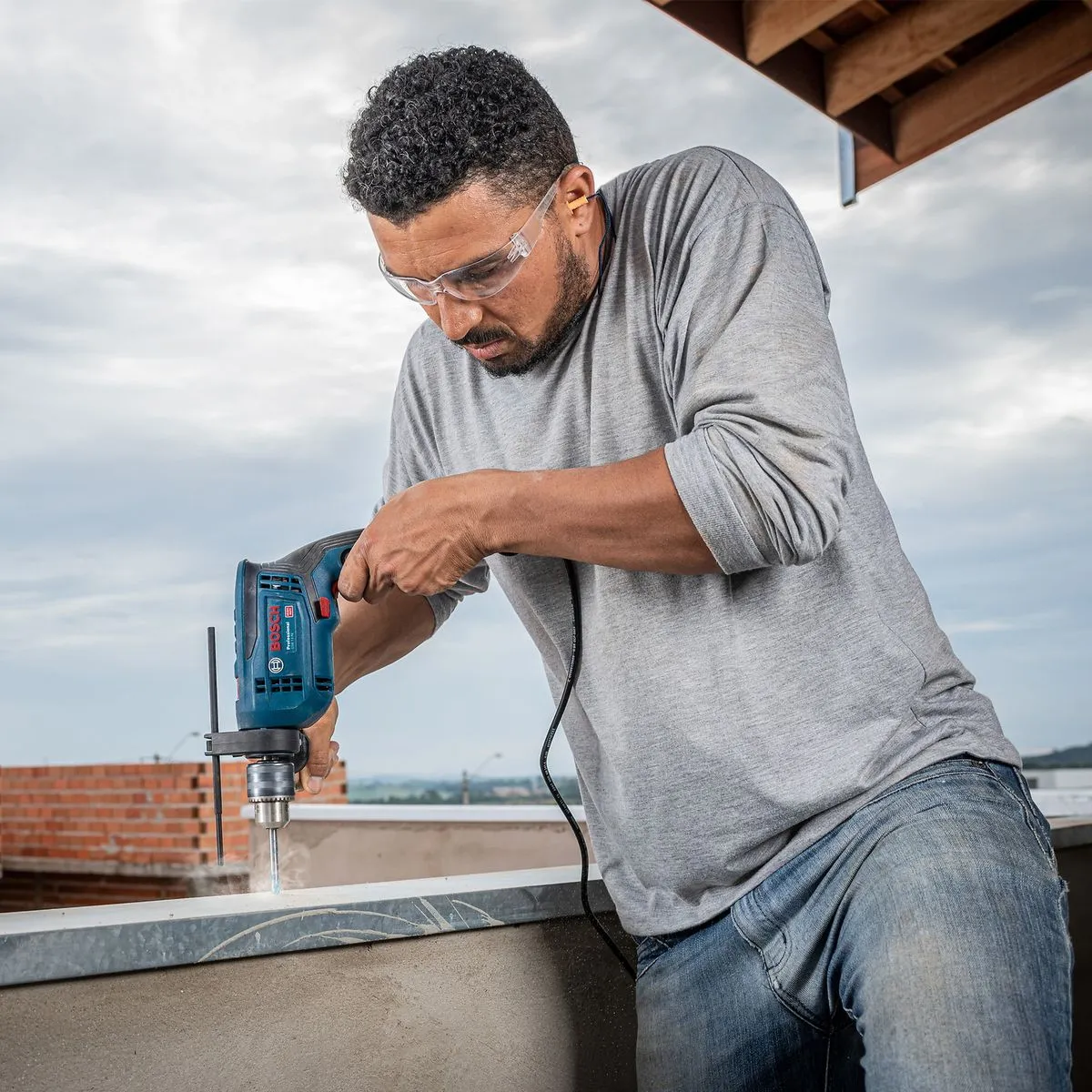 Furadeira de Impacto Bosch GSB 13 RE-X23 750W