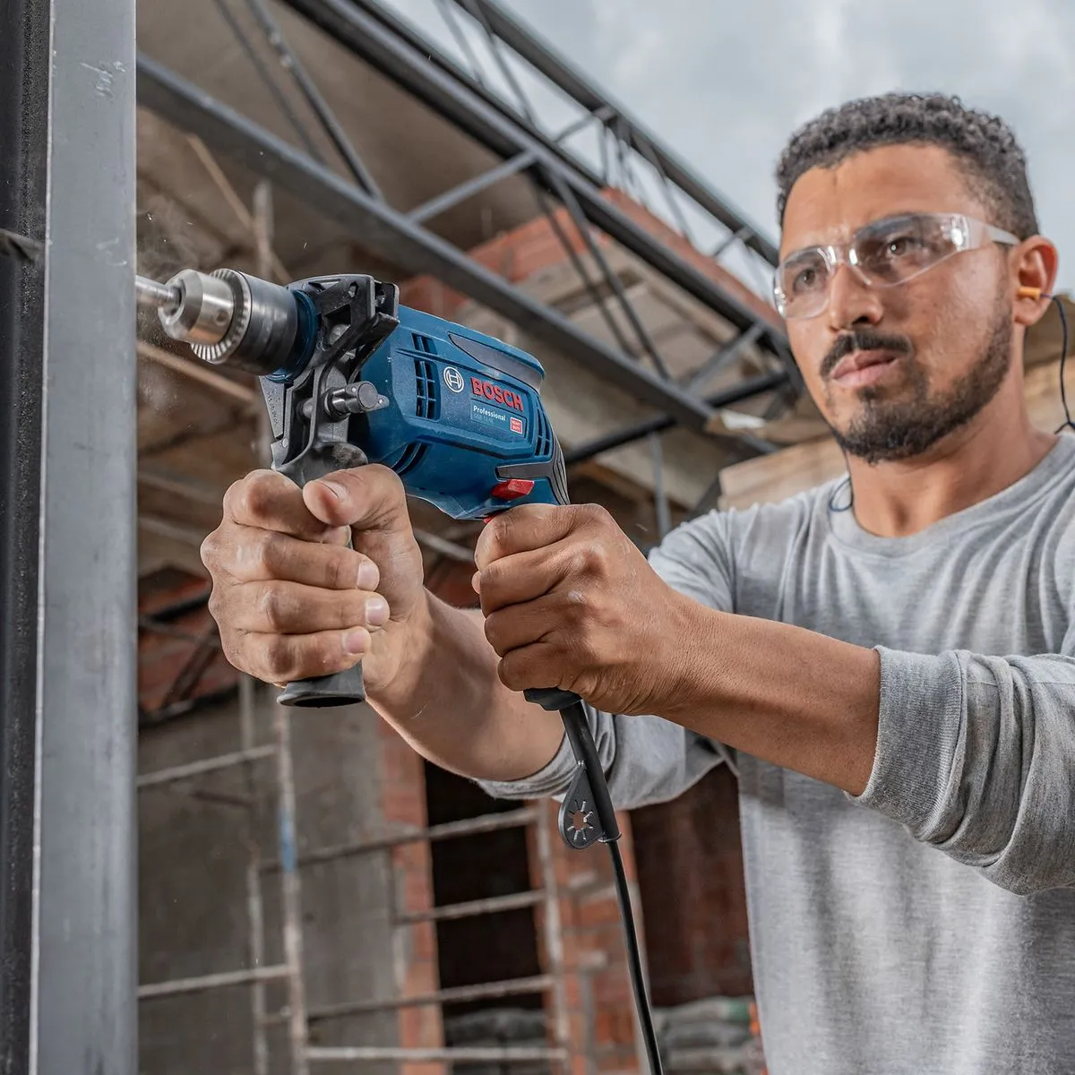 Furadeira de Impacto Bosch GSB 13 RE-X23 750W